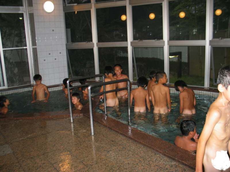  中学生 全裸 